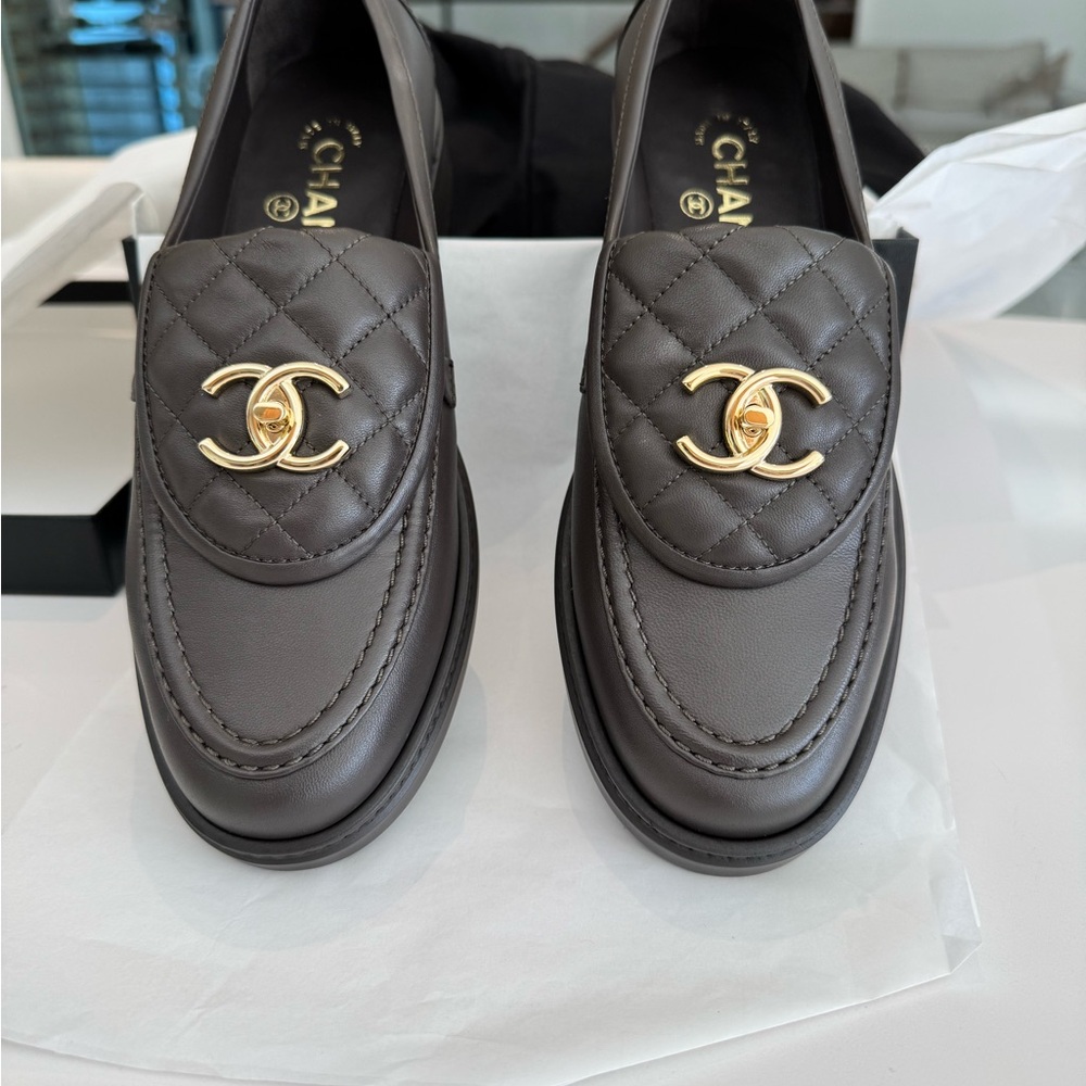 Chanel Dark Brown Moccasins - NWT size 38.5 - Picture 3 of 6